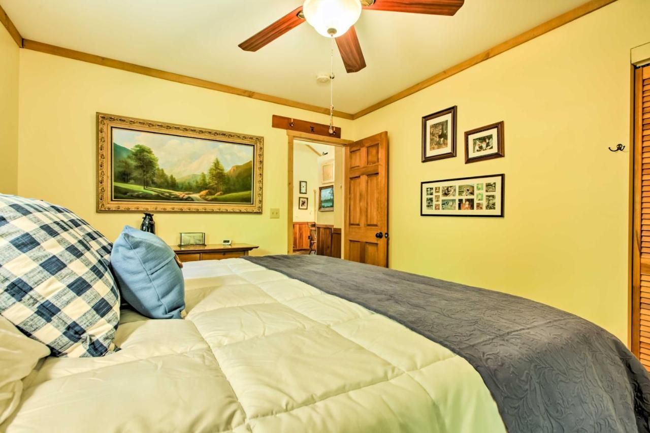 Clearwater Cabin On 10 Acres With Trout Stream! Monterey エクステリア 写真