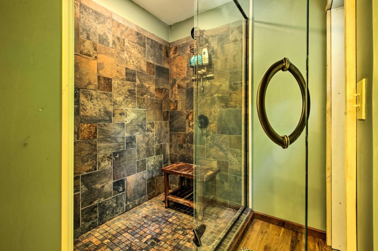 Clearwater Cabin On 10 Acres With Trout Stream! Monterey エクステリア 写真